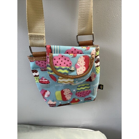 Lily Bloom Cupcakes Print Nylon Adjustable Strap Zip Pocket Crossbody Handbag - Picture 2 of 5